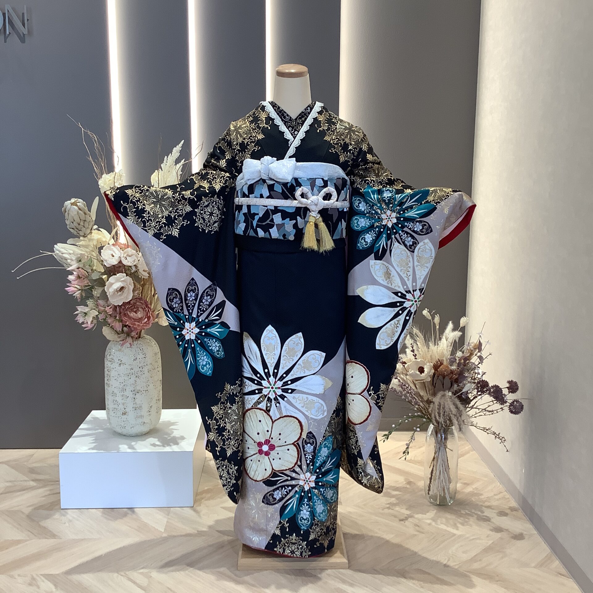 品番932　黒地曼荼羅（まんだら）模様