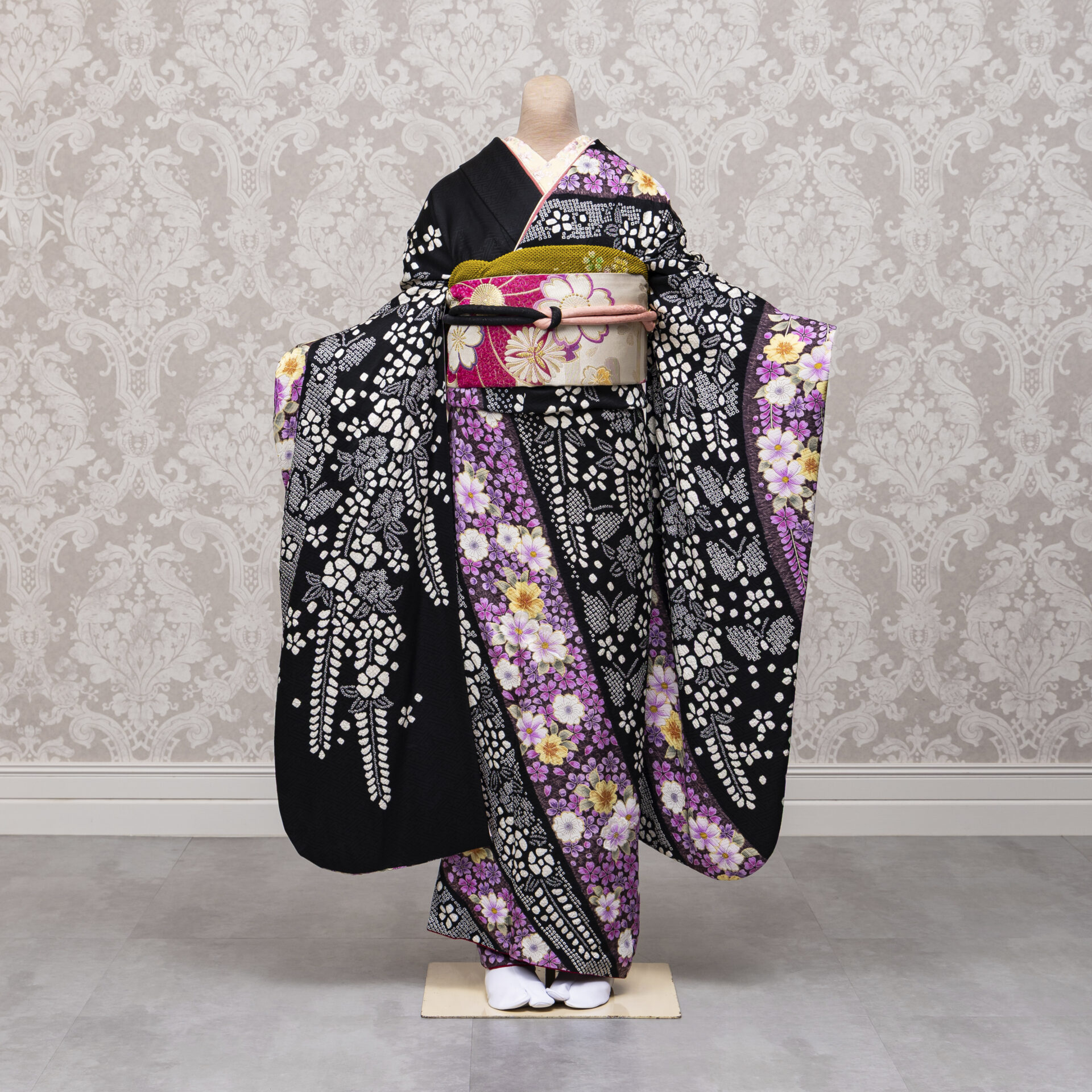 品番274　黒絞り藤の花