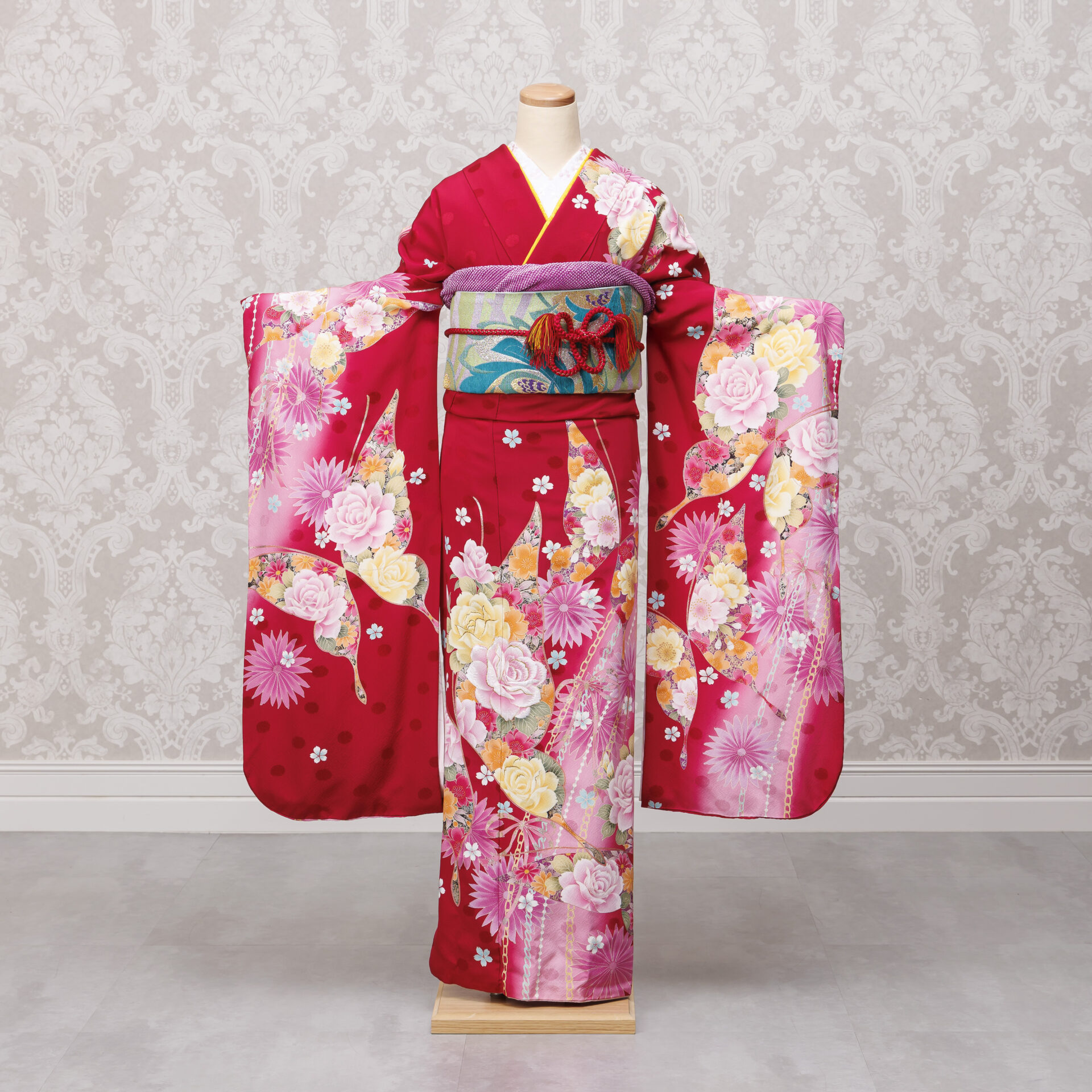 品番331　ワイン地に蝶とリング