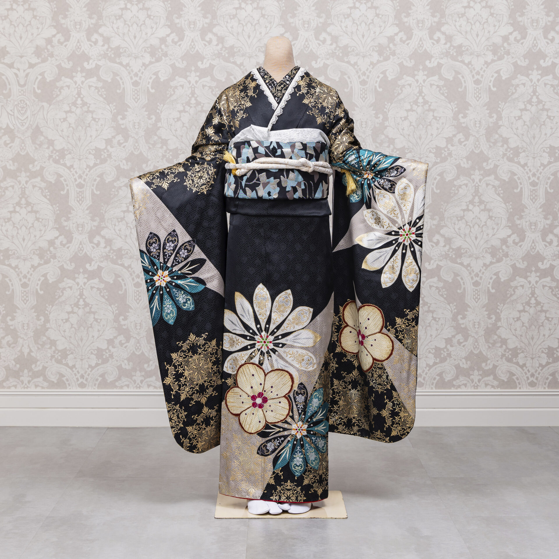 品番932　黒地曼荼羅（まんだら）模様